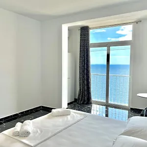 Redi's Seaview Appartamento Sarandë